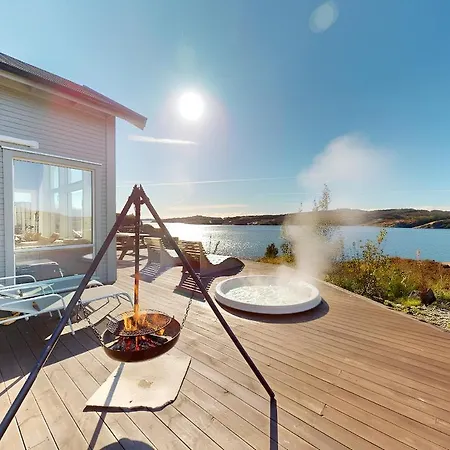 Ocean View And Jacuzzi