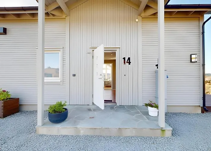 Ocean View And Jacuzzi