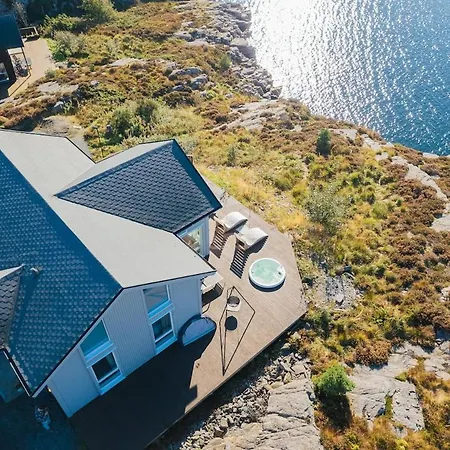 Ocean View And Jacuzzi *